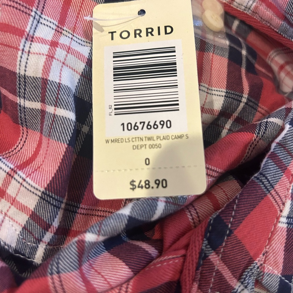 Torrid Plaid Summer Twill Blouse in Red l, White & Dark Blue Size 1XL NWT - Picture 3 of 6